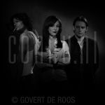 03-12-2004 Tygo Gernandts, Cas Jansen and Alwien Tulner, cast theaterproduction Tape, at studio in Amsterdam. By order of Rick Engelkes Producties.

[keywords]Black & White Image, Half Length, Actor, Actrice[/keywords]